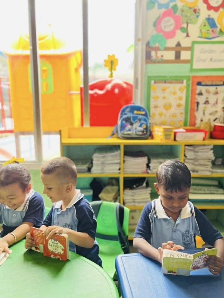 Guided Reading in Library